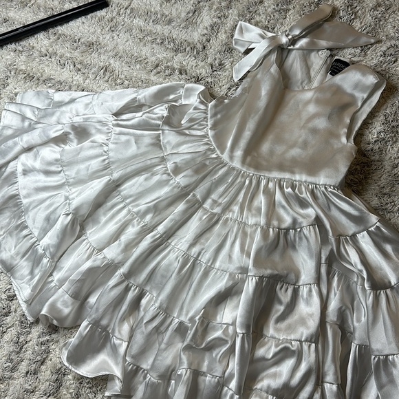 Bardot Junior white silk feel dress US 110 100% polyester main 100% cotton - Picture 2 of 11